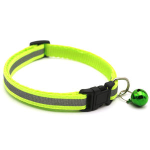 Fabricante al por mayor suave ajustable de <span class=keywords><strong>Nylon</strong></span> de alta calidad de lujo de perro personalizado Collar para perro con Bell Collar de perro - Product Image 4