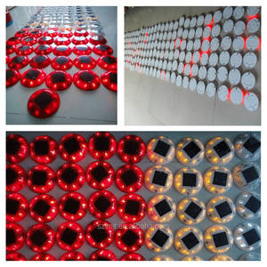 सौर रोड स्टड लाइट ट्रैफिक सुरक्षा टिकाऊ प्लास्टिक सड़क किनारे परावर्तक बिल्ली आंख परावर्तक सड़क स्टड - Product Image 4