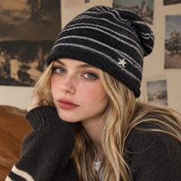 Bonnet ample rayé vintage, bonnet d'hiver tricoté unisexe avec badge étoile en métal, chapeau décontracté style urbain