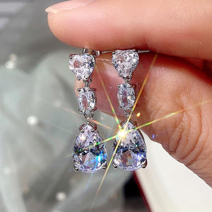 Boucles d'oreilles pendantes de luxe en cristal, argent 925, forme cœur, sertissage griffe, bijoux classiques pour femme avec incrustation de strass - Product Image 6