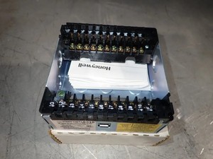 PLC Q7800 B 1003 Base de Cableado Universal 09251530677 - Product Image 3
