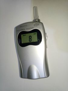 Digital Intelligence <span class=keywords><strong>Alcohol</strong></span> <span class=keywords><strong>Tester</strong></span> Com <span class=keywords><strong>4</strong></span> Dígitos Display LCD Álcool Medidor Com Bocais Bafômetro Espião Gadgets Alcotest - Product Image 3