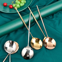 Cuillère à long manche en acier inoxydable poli miroir pour restaurant de mariage