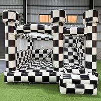 Location de châteaux gonflables : Combo Château Gonflable Voiture de Course à Carreaux Blanc et Noir avec Toboggan