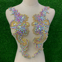Applique florale en strass pour épaule, paire de patchs pour robe de mariée, de soirée ou de concours, décoration en tissu brodé de perles