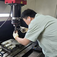 Fonderie OEM de pièces moulées de précision en laiton haute résistance pour l'industrie des machines