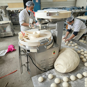 Équipement de boulangerie Diviseur de pâte Arrondisseur Machine à faire des boules de pâte à pain pita - Product Image 1