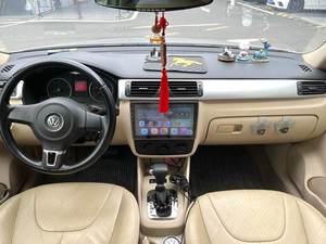 Volkswagen Bora 1.4TSI DSG berline sportive 2011, 131 ch, 220 Nm, kit carrosserie Sportline, ESP, HHC, grade A, export - Product Image 6