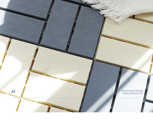 Suelo de WPC para Exteriores Resistente a los Rayos UV y a la Decoloración, para Todas las Condiciones Climáticas, con Textura de Madera Realista - Product Image 1