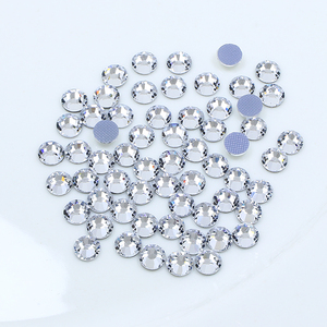 Đông Châu pha lê Rhinestone truyền nhiệt đính hotfix <span class=keywords><strong>Motif</strong></span> thiết kế cho bộ bikini thạch thủy tinh 3 túi thạch số lượng lớn - Product Image 6