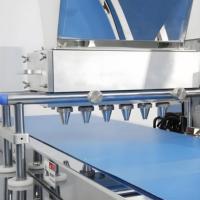 Machine de fabrication de biscuits à petite échelle entièrement automatique Ligne de production de biscuits Mélangeur de pâte Four rotatif Machine à biscuits
