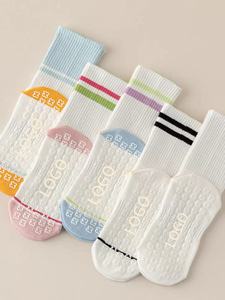 JZVINA Calcetines de Pilates para mujer, calcetines de punto acanalado a rayas de colores con agarre de silicona para mujer, actividades de ballet, yoga y entrenamiento en casa - Product Image 1