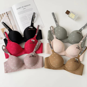 Sujetador <span class=keywords><strong>push</strong></span>-<span class=keywords><strong>up</strong></span> inalámbrico para mujer con copas jacquard, distintivo de marca, letras discretas, tirantes con diamantes y múltiples ganchos, para uso diario - Product Image 1
