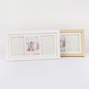 Cadre photo commémoratif pour empreintes de mains et de pieds de bébé pleine lune Aizhiyin, en bois, cadeau de <span class=keywords><strong>naissance</strong></span> pour nouveau-né, 0-6 mois, souvenir DIY, 33x17,5 cm, logo personnalisé - Product Image 3