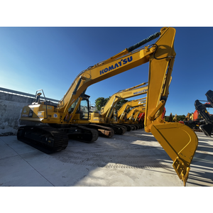 Excavadora Komatsu PC200 Usada en Buenas Condiciones, Maquinaria de Construcción Mediana - Product Image 3