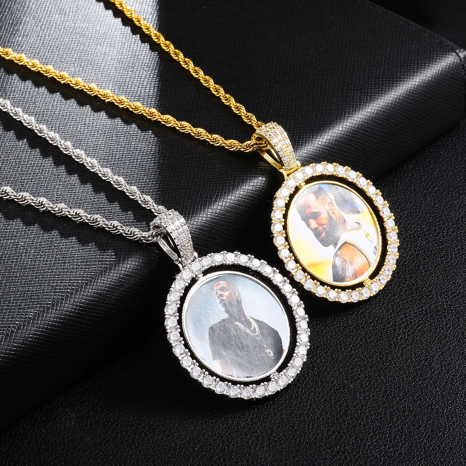 4 # Or/Argent