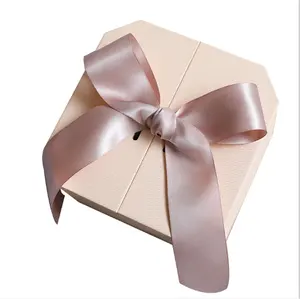 Wholesale Love Recyclable Paper Box Craft Printing Valentine's Day Wedding Christmas Ribbon Gift Jewelry Packaging Paper Box