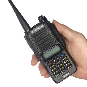 Radio Portátil Baofeng UV9R Plus de Doble Banda FM, Resistente al Agua, con Pantalla LCD y Batería Recargable - Product Image 1