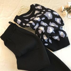 Vente flash : Ensemble long 2 pièces pour femmes, imprimé léopard, col rond, anti-rides, vêtements chauds pour l'automne et l'hiver - Product Image 4