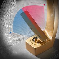 Robinet de lavabo cascade en laiton, mitigeur créatif à poignée unique, à poser sur le comptoir, eau chaude et froide pour lavabo de luxe