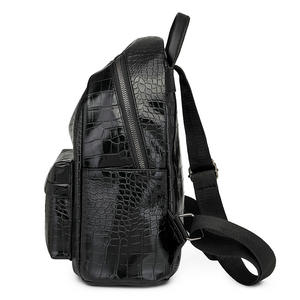 <span class=keywords><strong>2025</strong></span> primavera nueva mochila de cuero suave para mujer mochila de viaje urbana de moda bolso de estudiante universitario al por mayor - Product Image 2
