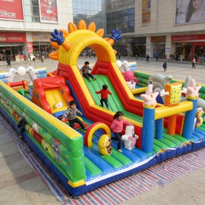 QIQU Parque <span class=keywords><strong>de</strong></span> Atracciones Inflable Comercial Gigante <span class=keywords><strong>de</strong></span> 65x49 pies, Tobogán Acuático Combinado <span class=keywords><strong>de</strong></span> PVC <span class=keywords><strong>de</strong></span> 0.55mm para <span class=keywords><strong>Alquiler</strong></span> en Carnavales, con Certificación CE - Product Image 1