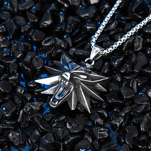 Stile Hip-Hop argento acciaio inossidabile Witcher tre testa di lupo collana alla moda catene gioielli con perla per uomo donna regalo - Product Image 5