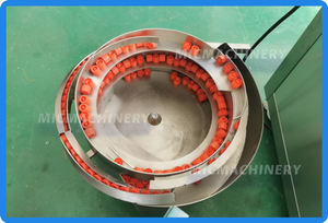 Automatische Vulling En Afdichting Vacuüm Bloedzuur Plastic Testreagensbuis Vulmachine - Product Image 5