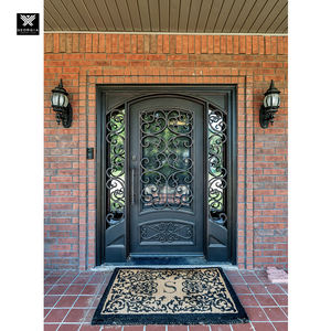 Porte en fer forgé artisanal à ouverture carrée, style Renaissance, avec panneaux latéraux en verre pour maisons de luxe - Product Image 2