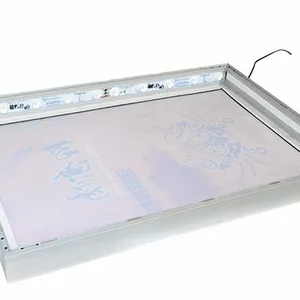 Kotak lampu bingkai Poster lampu latar aluminium bercahaya Poster Menu bingkai gambar iklan film LED tampilan dua sisi