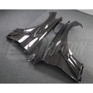บังโคลนหน้าคาร์บอนไฟเบอร์แบบ Vented V3 สำหรับ Infiniti Q60 ปี 2016-2022 - Product Image 4