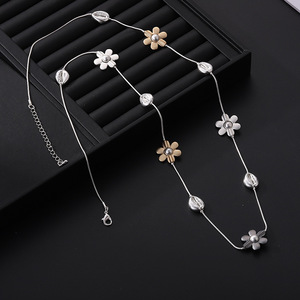 <span class=keywords><strong>Collana</strong></span> <span class=keywords><strong>Lunga</strong></span> Trendy in Lega per Donna con Ciondoli Multipli, Fiore, Conchiglia e <span class=keywords><strong>Perle</strong></span> <span class=keywords><strong>Finte</strong></span> - Vendita all'Ingrosso - Product Image 5