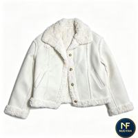 Manteaux d'hiver en nylon épais pour femmes, de seconde main, classe A, styles et tailles variés, pour l'exportation en gros - Commande minimum 100 kilogrammes
