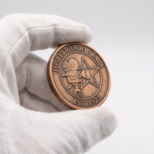 Moneda de Cobre Edición Gran Maestro de Ajedrez con Diseño de Rey y Reina, Ideal para Amantes del Ajedrez y Fanáticos de los Juegos de Estrategia - Product Image 2