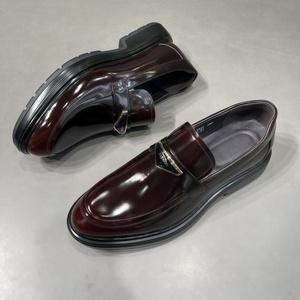 Zapatos de Cuero Genuino para <span class=keywords><strong>Hombre</strong></span>, Diseño de Lujo, Casuales de Negocios, Transpirables, Ligeros, con Suela Suave, Punta en Pico, Modernos, para Oficina y Carrera Profesional - Product Image 4