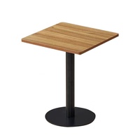 Table à manger en bois pour deux personnes avec design carré