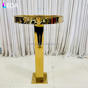 Soporte de Flores de Acero Inoxidable Dorado LEDA con Cortina de Cuentas, Centro de Mesa para Bodas, Exhibidor Floral Alto para Decoración de Eventos y Fiestas - Product Image 4