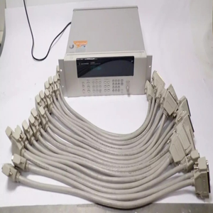 Unité de commutation/mesure multifonction PLC 34980A + 8x 34939A 64 commutateurs + clés pour produit sous garantie - Product Image 1