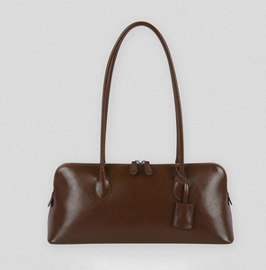 Sac de voyage pour femme rétro personnalisé, sac de bowling pour femme en cuir brillant de luxe - Product Image 4