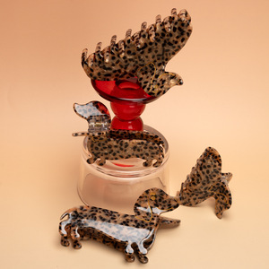 Pince à cheveux élégante en acétate motif léopard, pince requin pour chien teckel, accessoires polyvalents pour cheveux de femme - Product Image 5