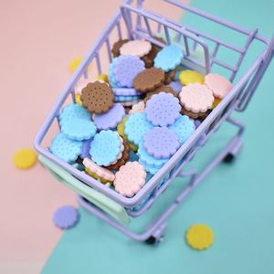 Cabujones de resina con diseño de galleta de colores, base plana, pequeños y redondos, simulación de alimentos, para slime, llaveros, manualidades y decoración - Product Image 6