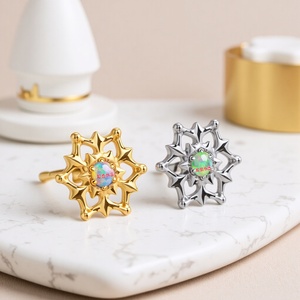 Boucles d'oreilles en opale flocon de neige en alliage de titane F136, serties de griffes, bijoux de piercing tendance pour soirée - Product Image 1