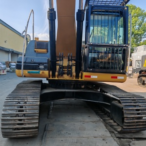 Excavatrice Caterpillar 320D2L de 12 tonnes, godet de terrassement sur chenilles, capacité 0,32 m³, équipement de construction d'occasion - Product Image 3