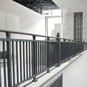 装飾的な熱処理レーザーカットアルミ手すりパネルバルコニーと階段パウダーコーティング - Product Image 3