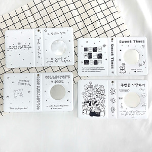 Álbum de Fotos Portátil Mini de PVC Estilo Coreano con Diseño de Dibujos Animados, para 36 Fotos de Ídolos, con Bolsillos para Tarjetas de Identificación, MOQ Pequeño - Product Image 1