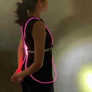 Gilet LED rechargeable USB de haute qualité avec torche frontale réfléchissante clignotante pour la course et les chaussures - Product Image 6
