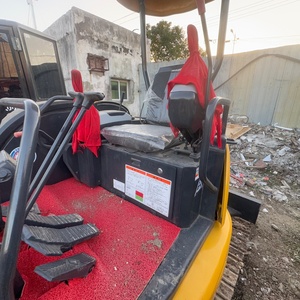 รถขุดขนาดเล็ก Komatsu PC30 มือสอง 3 ตัน ทนทานและทรงพลัง รถขุดตีนตะขาบขนาดเล็ก เหมาะสำหรับงานเกษตรและงานบ้าน - Product Image 6