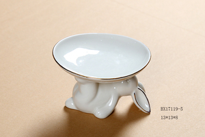 Wholesales <strong>Easter</strong> Porcelain Bunny Handmade Cute White Ceramic Rabbit Plate for Home Decor Ceramic Tray Holder