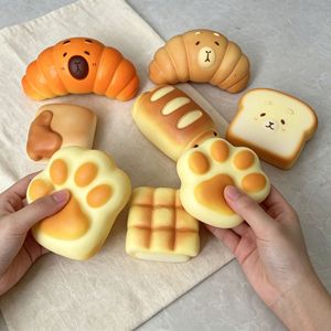 Juguete Antiestrés de Pata de Gato, con Forma de Tostada, de Rebote Lento, Realista, Regalo para Niños y Niñas - Product Image 4