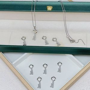 Collier avec pendentif clé d'amour LS-C5908 pour filles, collier tendance pour maman et enfant, beaux cadeaux pour les mères, collier minimaliste pour femmes - Product Image 2